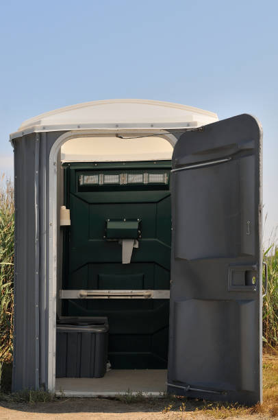 Best Luxury portable toilet rental  in Silver Lake, OH